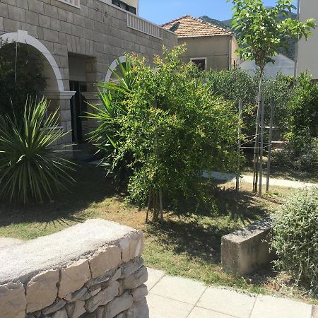 Apartmani Domenika Žuljana Exteriör bild