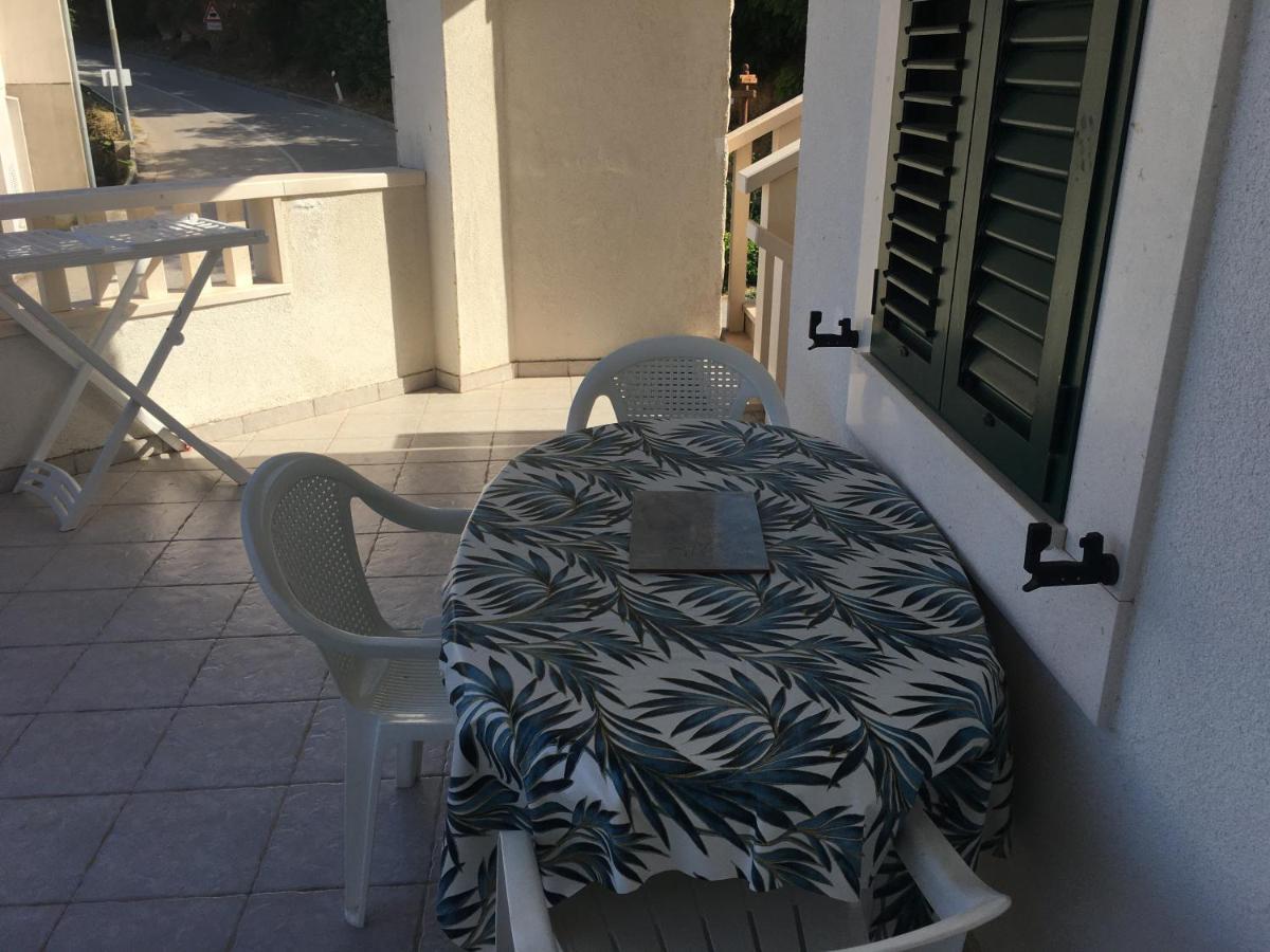 Apartmani Domenika Žuljana Exteriör bild